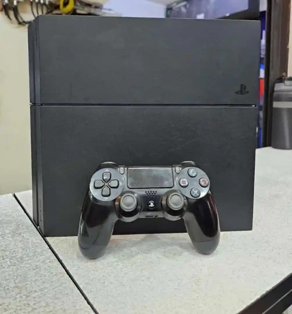 Ex Uk playstation 4 Standard for sale 2