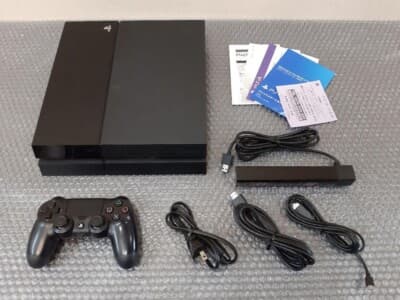 Ex-UK playstation 4 standard with games 2