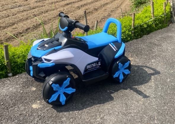 Rechargeable Mini Quad bike for kids  2