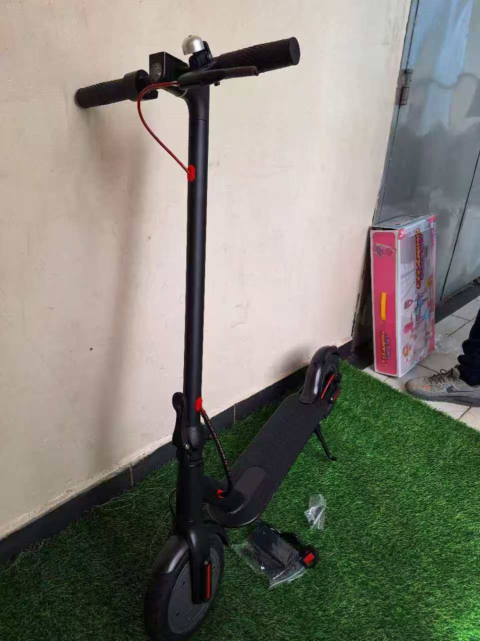 Rechargeable Electric Scooter for Kids & adults 3