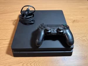 Pre Owned playstation 4 slim